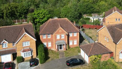 Bakersfield, The Drive, CM3