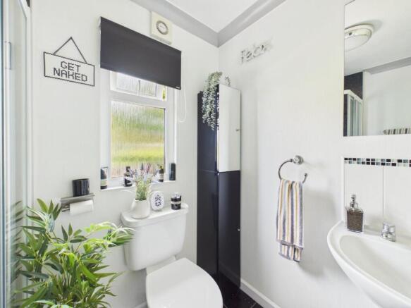 2 bed Park Home for sale Image 12