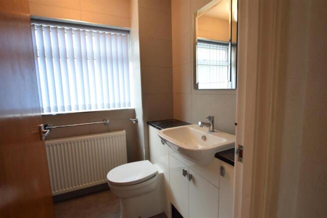 Bathroom.JPG