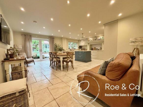 Kitchen/Diner/Family room