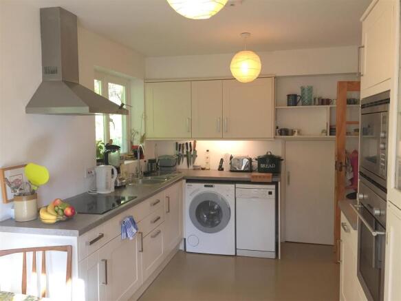 Kitchen1.jpg