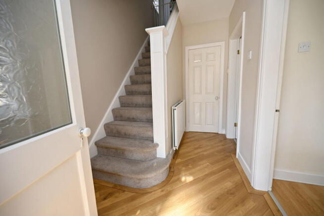 3 bed Semi-Detached for sale Image 3