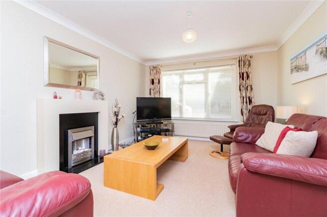 Living Room (2)