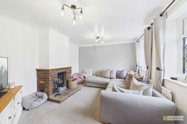 CAM02528G0-PR0437-STILL003