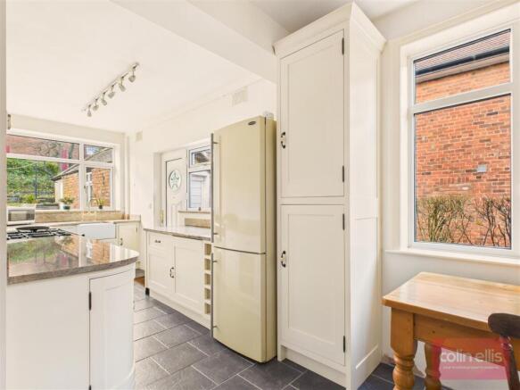3 bed Semi-Detached for sale Image 7