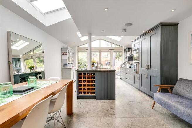 Hearne Rd, 20 kitchen-1.jpg