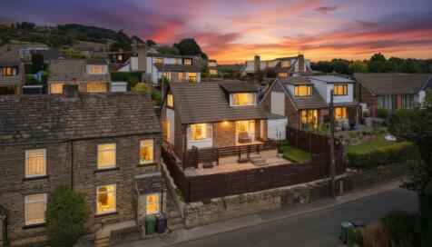 15 Stafford Hill Lane, Huddersfield