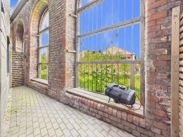 2 bed Duplex for sale Image 4