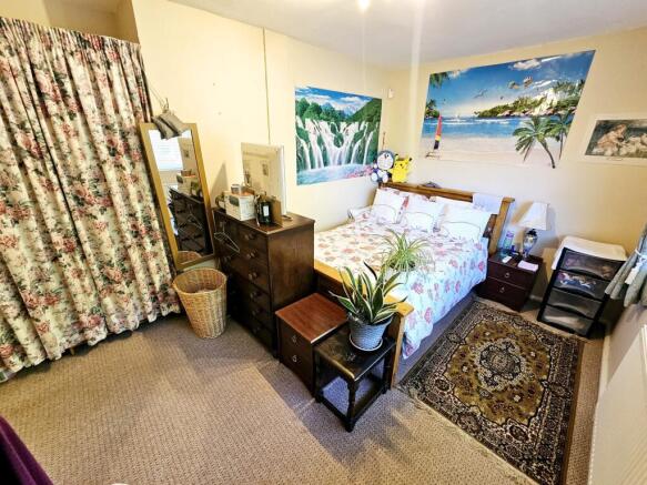 3 bed Terraced for sale Image 6