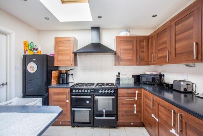 3 bed Semi-Detached for sale Image 9