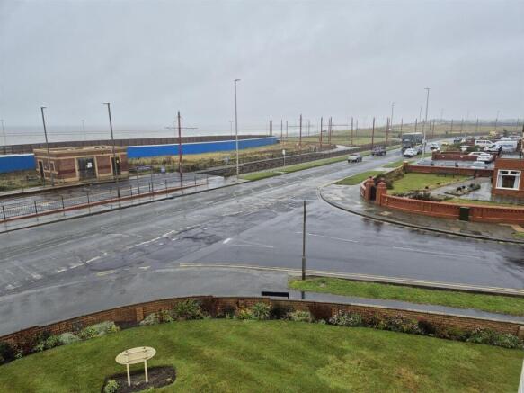 Queens Promenade, Thornton-Cleveleys photo 4