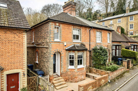 Carlos Street, Godalming, Surrey, GU7