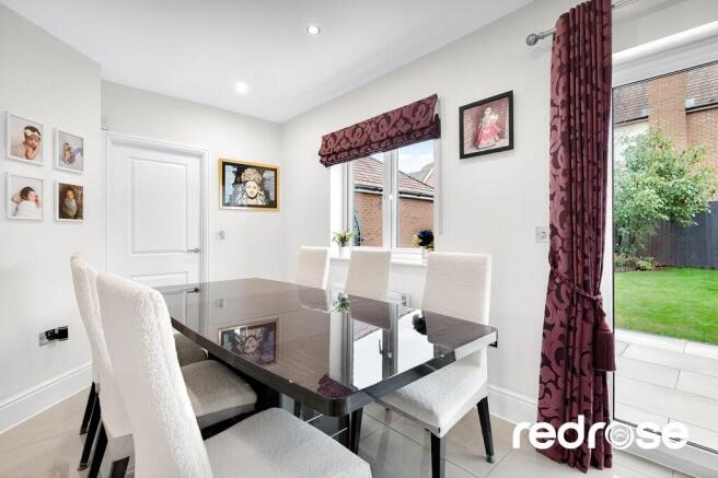 6 Steaton Close -...