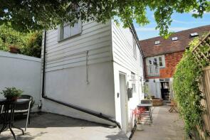 The Courtyard Flat, High Street, Rotherfield TN6 3LL