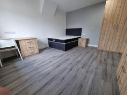 14, Hessle Road, Hyde Park, Leeds LS6 1EH