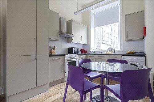 1 bed Apartment to rent Image 5