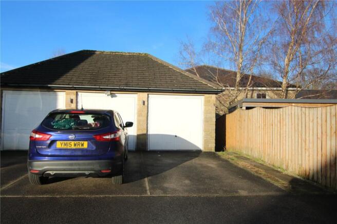 Garage/Parking