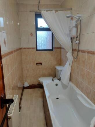 2 bed Terraced to rent Image 8