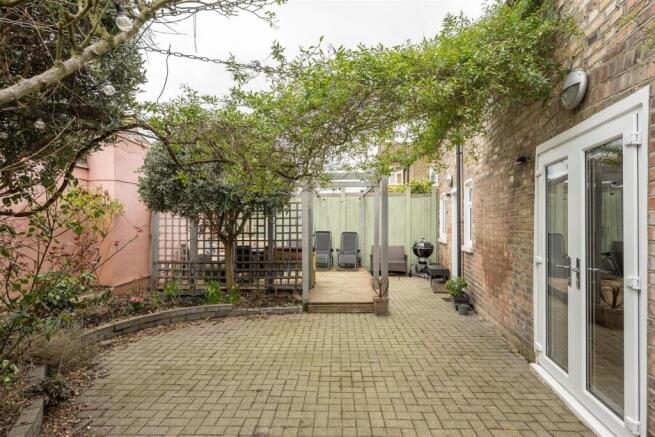 Lansdowne Road, E17