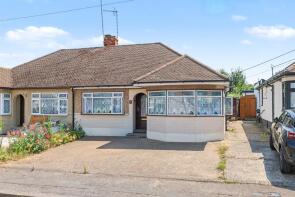 7, Broad Walk, Hockley SS5 5DD