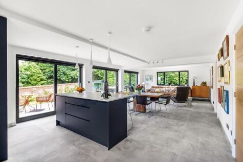 High Meadow Close, Dorking, RH4