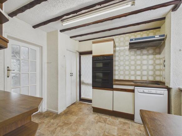 3 bed Semi-Detached for sale Image 7