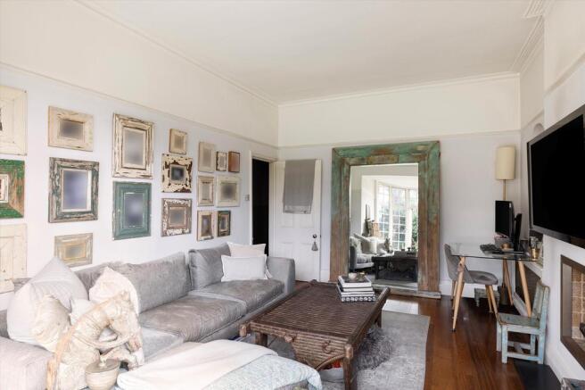 Flat 49, Beaufort Mansions1.jpg