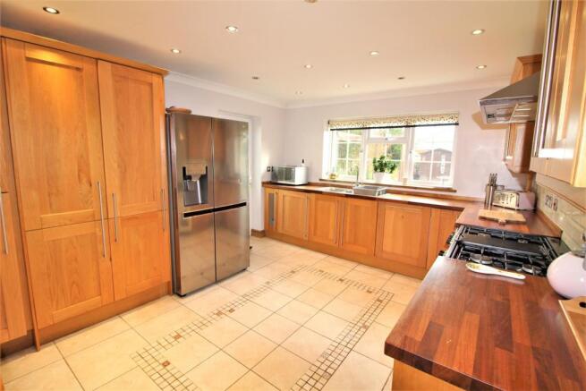 KITCHEN BREAKFAST ROOM