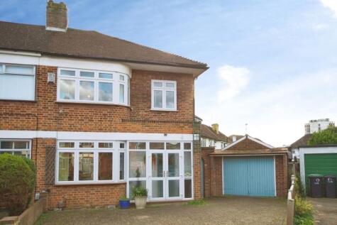 The Vineries, Enfield, EN1