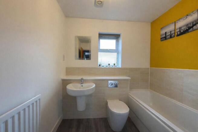 4 bed Detached for sale Image 7