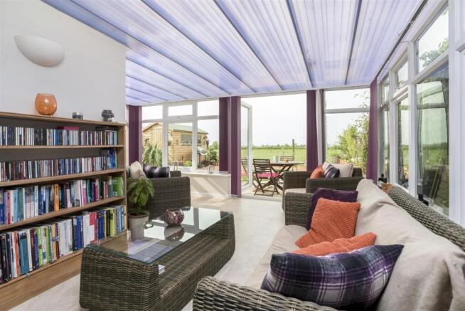 28 Millfield Close-10.jpg