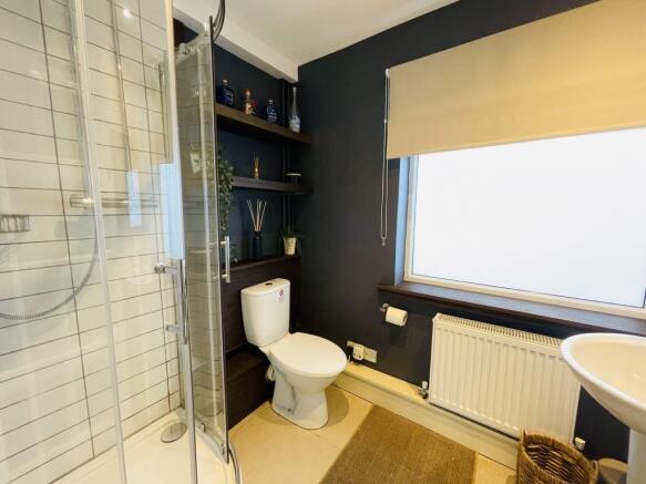 SHOWER ROOM