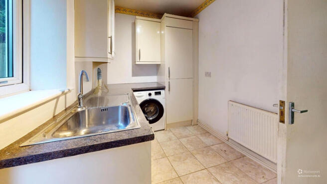 4 bed Semi-Detached for sale Image 8