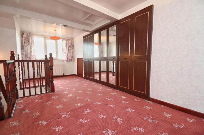 3 bed Terraced for sale Image 10