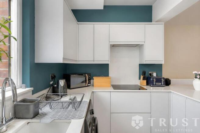 3 bed Semi-Detached for sale Image 6