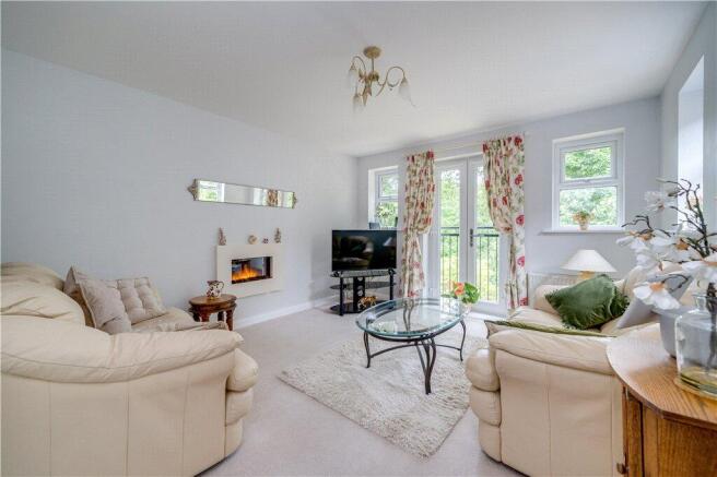 3 bed Link Detached House for sale Image 9
