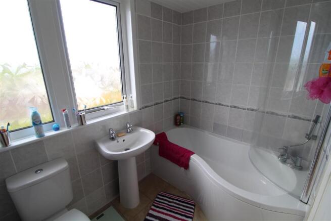 Bathroom.JPG