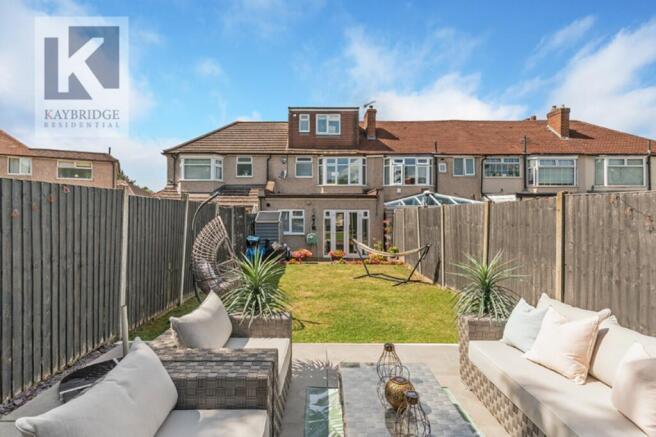 Henley Avenue, Cheam
