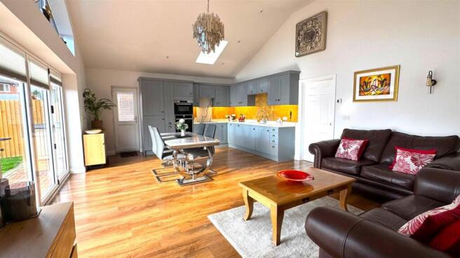 OPen plan space (2).jpg