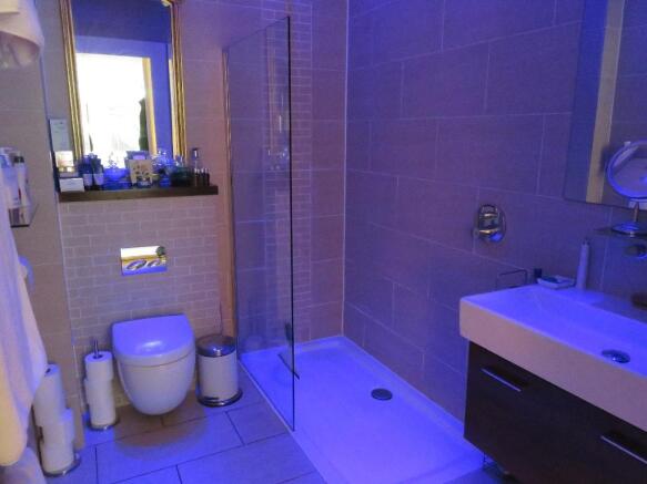 Master En-Suite