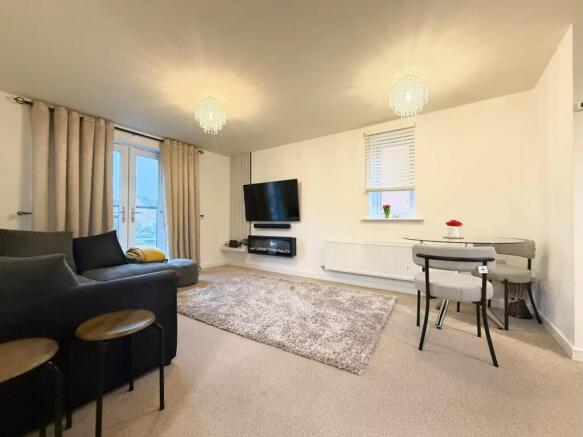 Saw Mills Court, Old Towcester Road, Southbridge, Northampton NN4 photo 2