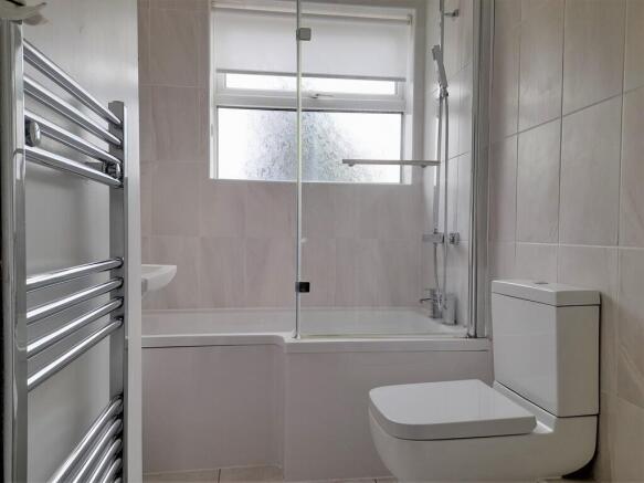 3 bed Terraced to rent Image 10