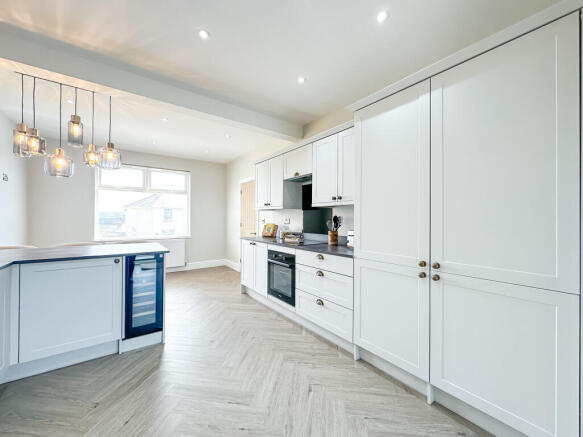Maesycoed Terrace, Ystrad Mynach photo 3