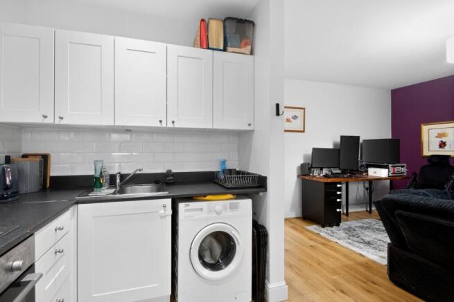 1 bed Flat for sale Image 11