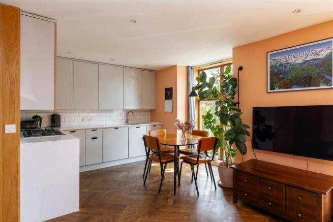 Huxley Road E10