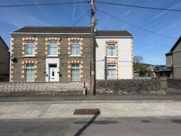 29, School Road, Neath SA10 8NR