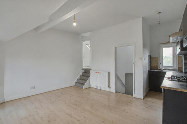 Flat C, 38 Collingwood Avenue, Muswell Hill, London N10 3ED
