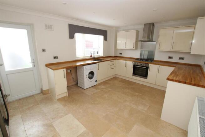 3 bed House to rent Image 7