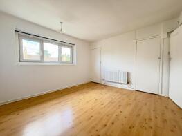 34, Amber Avenue, London E17 5PA
