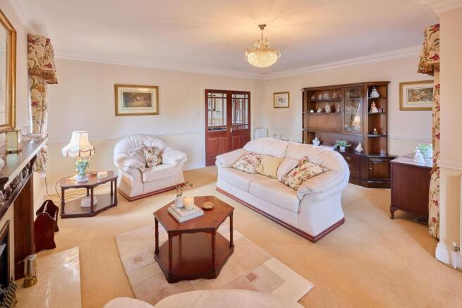 4 bed Detached for sale Image 6